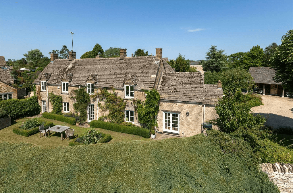 Travel Tuesday: The Green | Bledington, Chipping Norton, Oxfordshire
