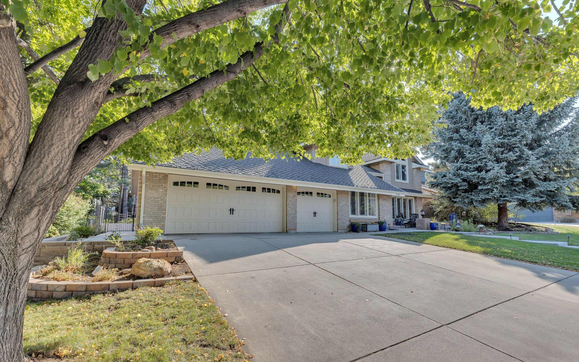 5436 E Links Circle
