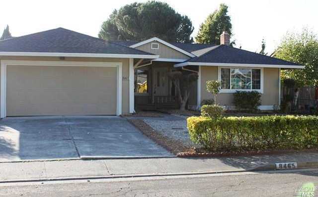 8465 Lakewood Ave