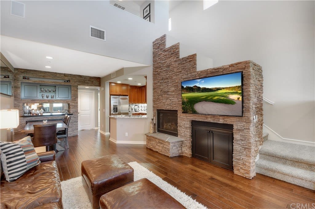 84 Meridian Dr