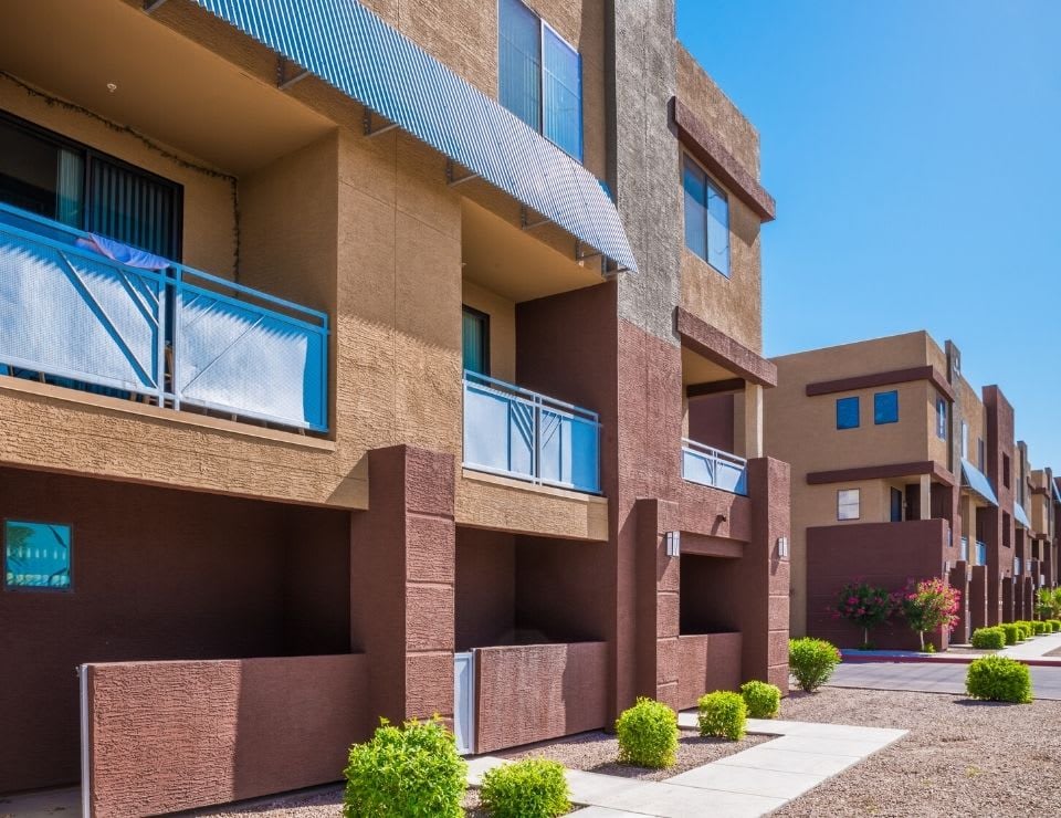 Should You Rent or Buy a Home in Phoenix Arizona?