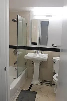 200 E 27th St., #6H