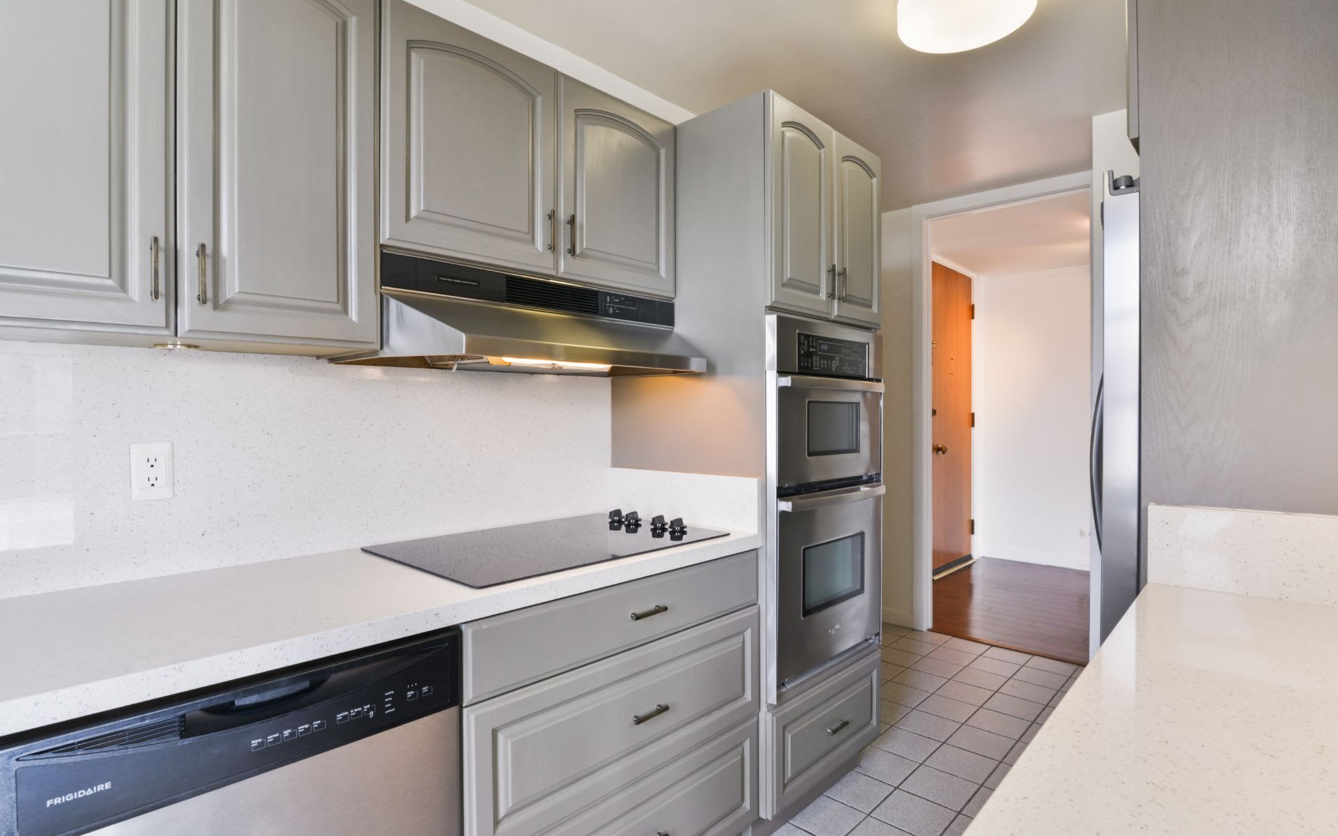 2200 Pacific Ave #10F