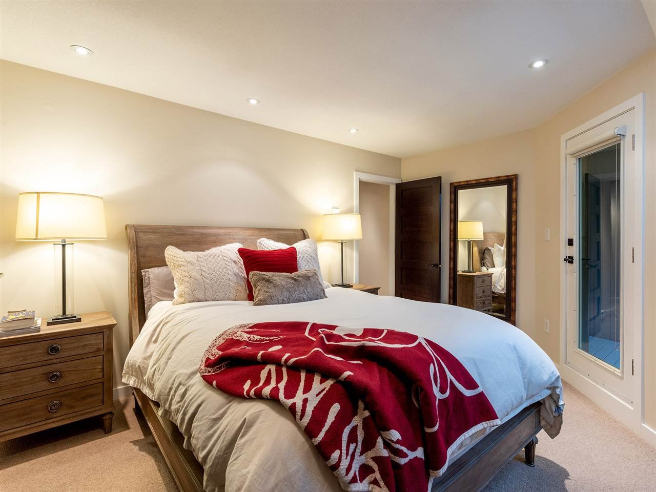 8-4636 Blackcomb Wy