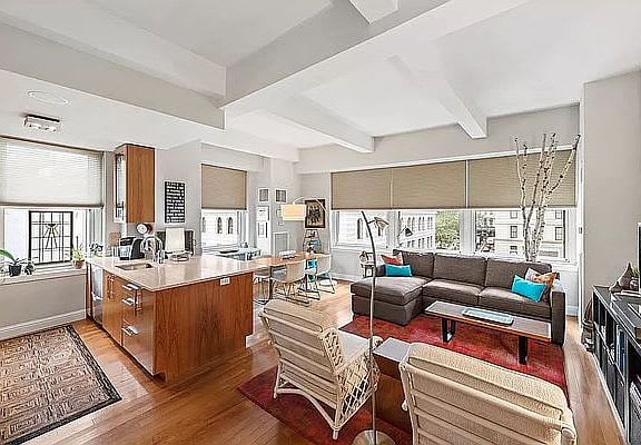 88 Greenwich Unit: 609