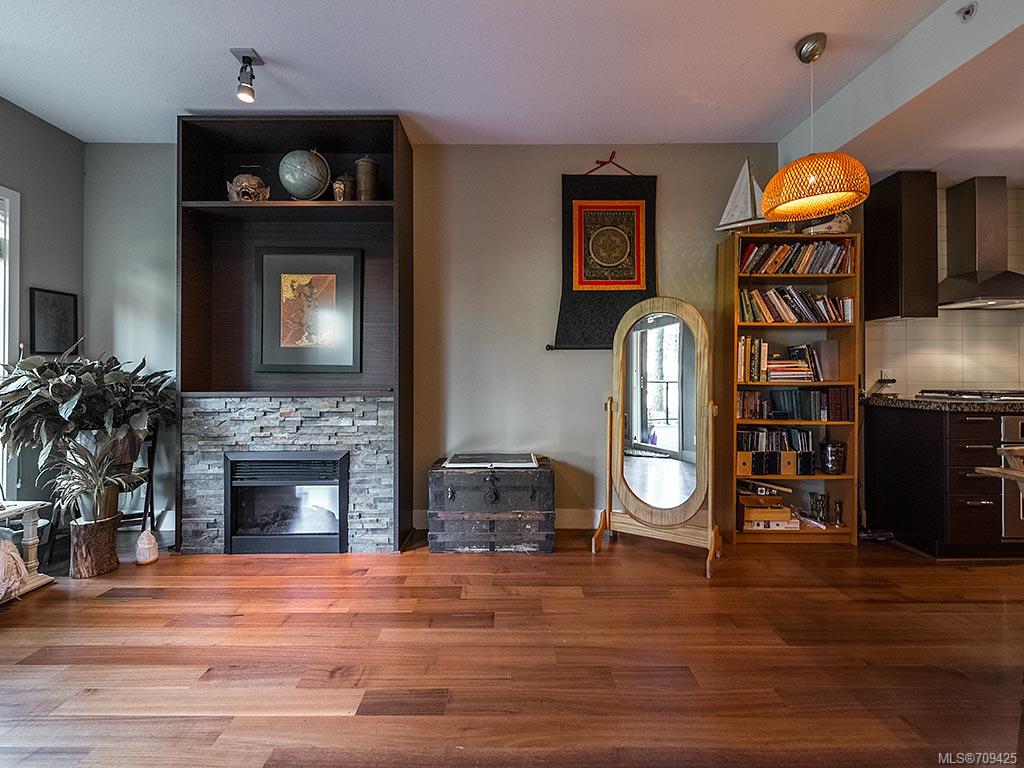 107-1400 Lynburne Pl