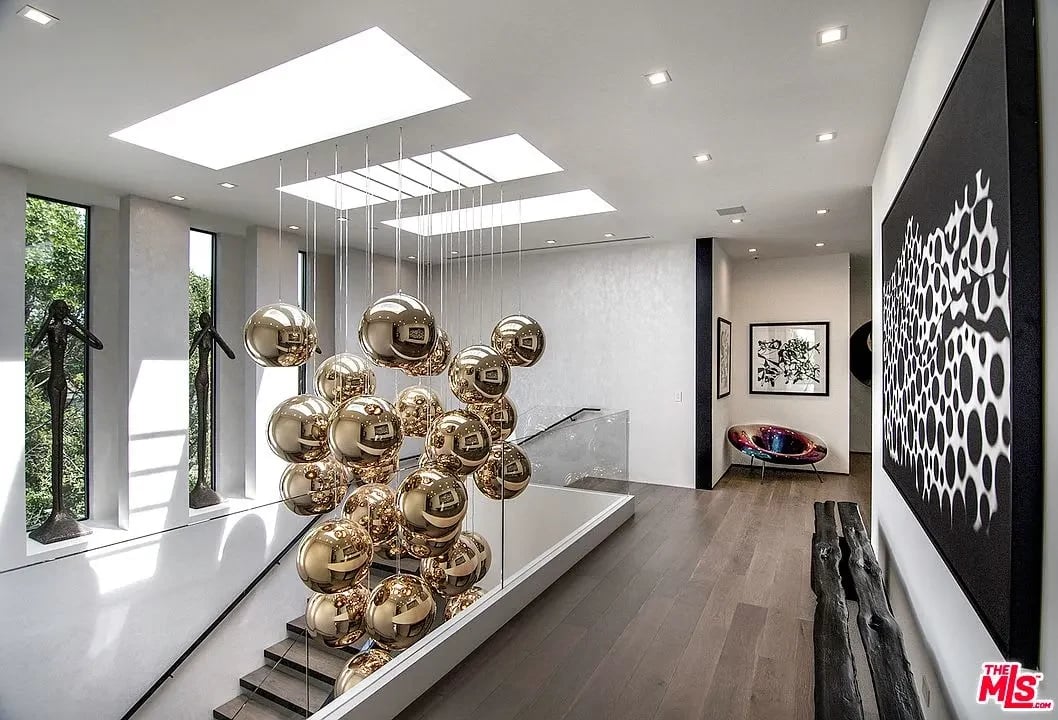 HIGHRIDGE PL