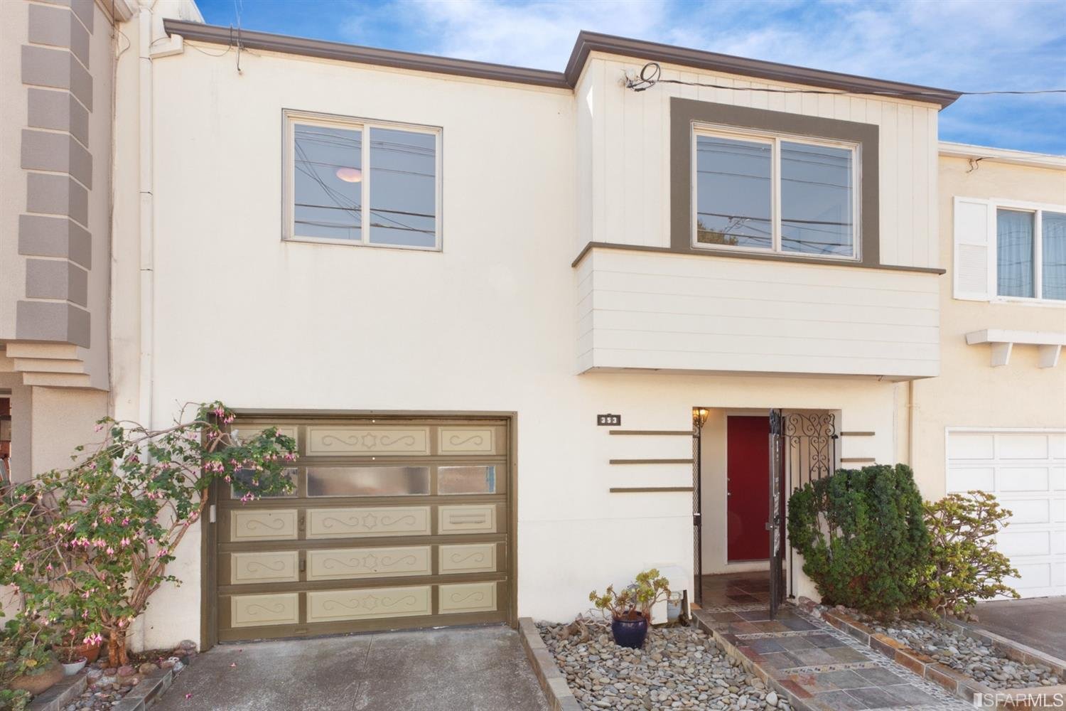 353 Mangels Ave