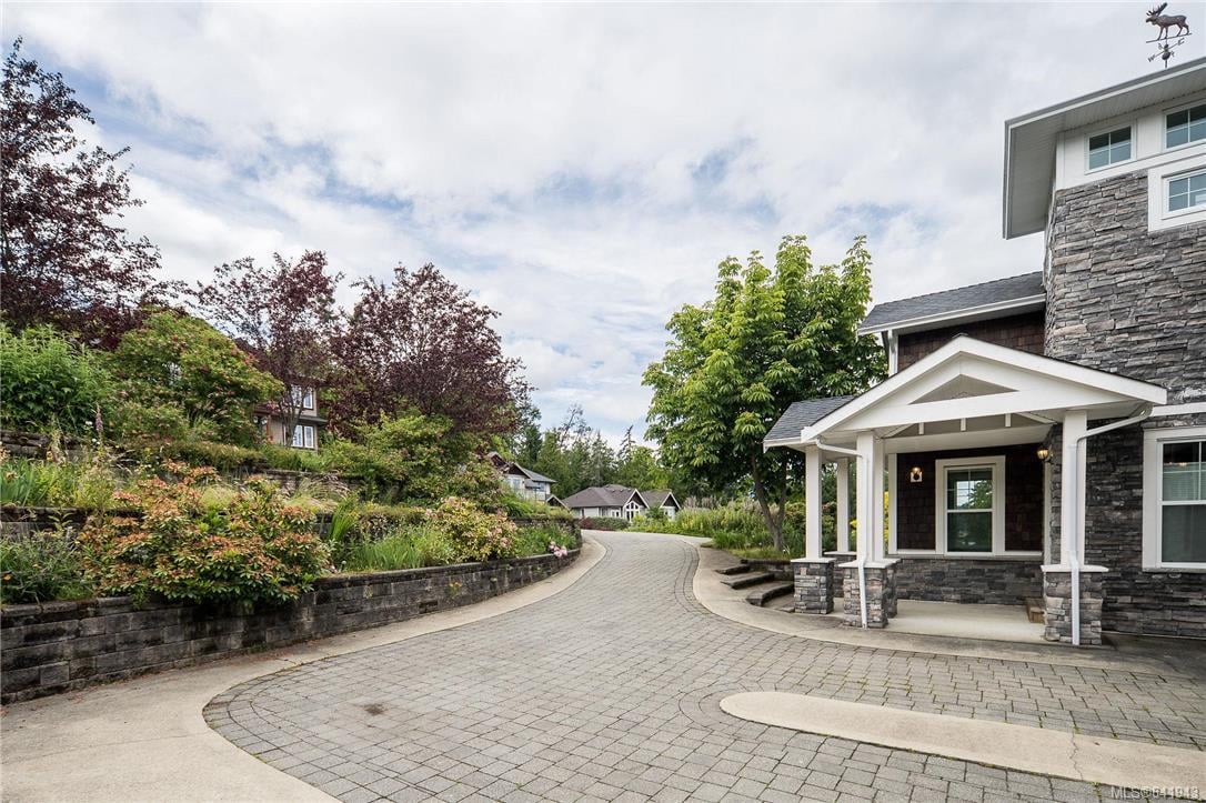 2346 Rozon Rd, Mill Bay