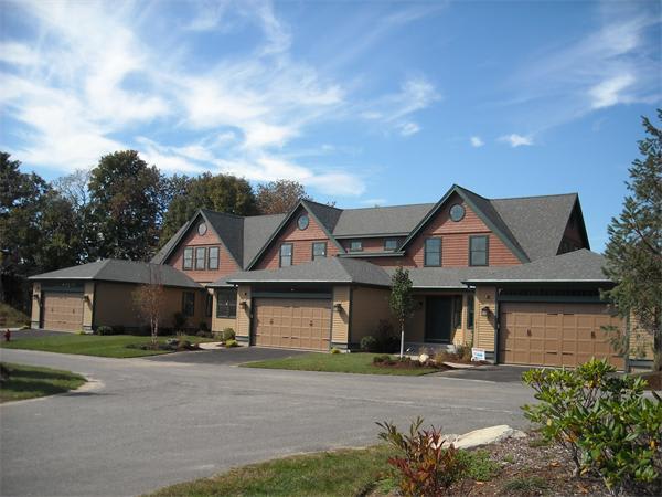 501 Maple Ave (Devonshire) #501