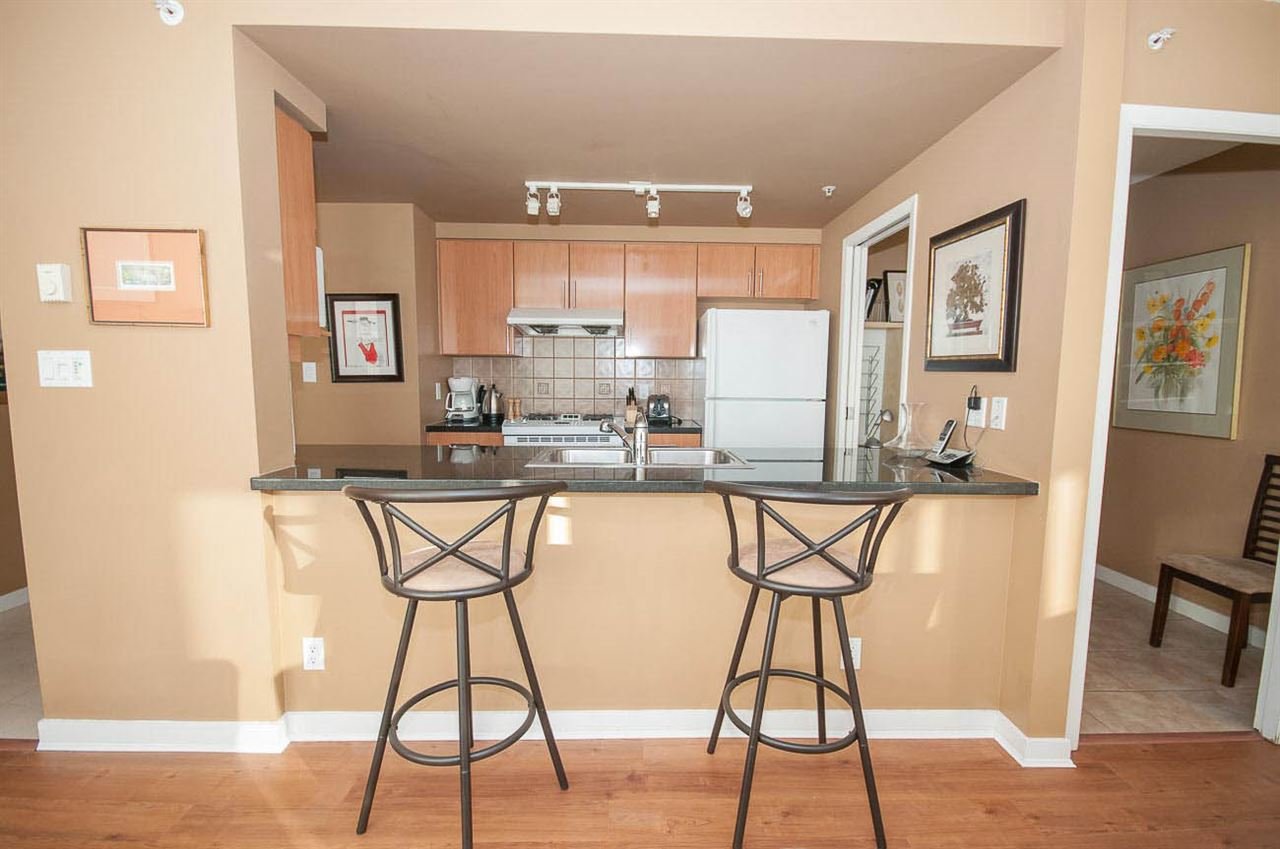2201-1077 Marinaside Crescent, Vancouver