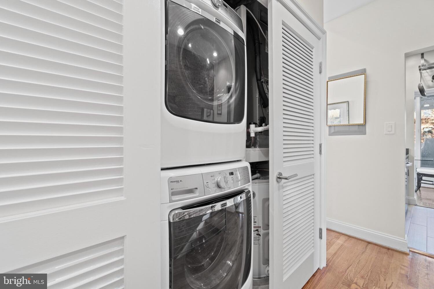 2101 N St NW, #205