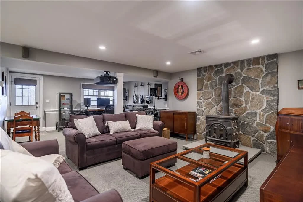 1 Jewel Lane lower level sneak peek