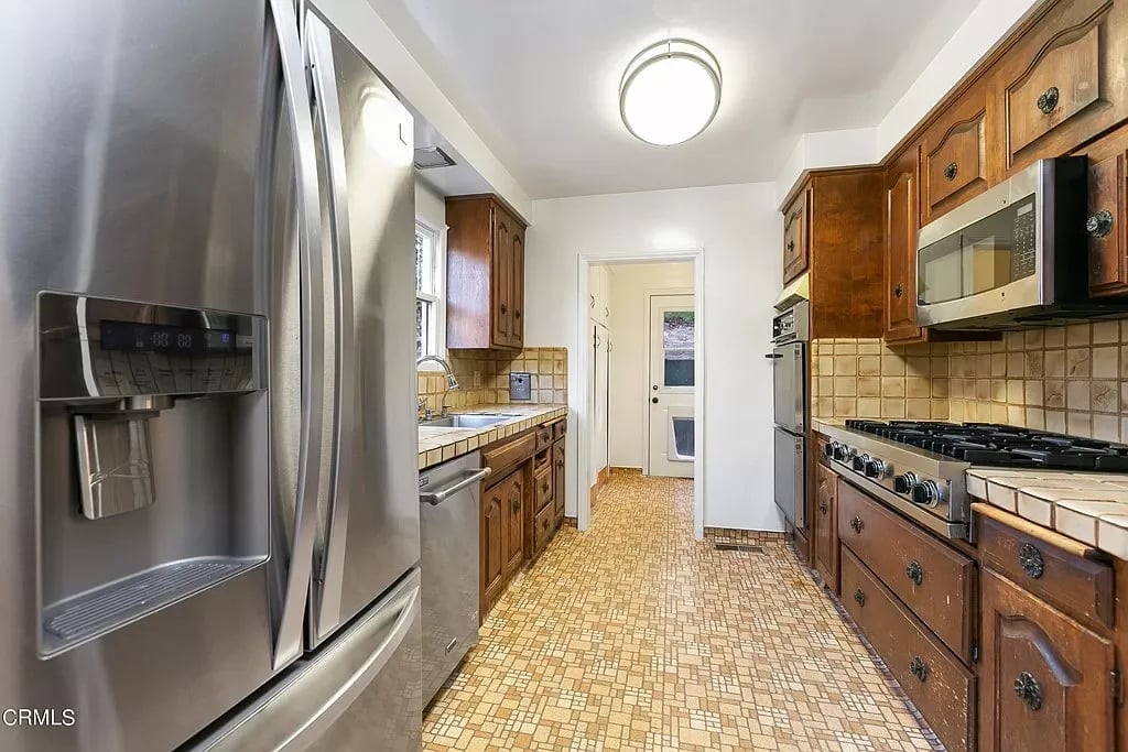 1430 Capistrano Ave.