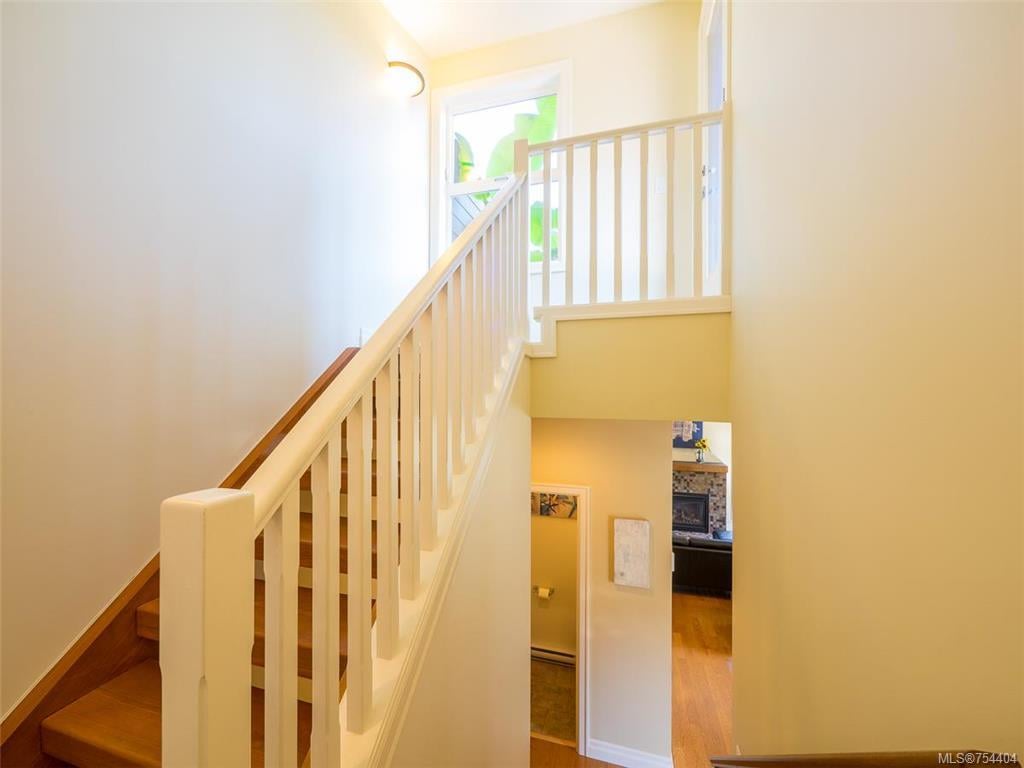 1-1827 Fairfield Rd