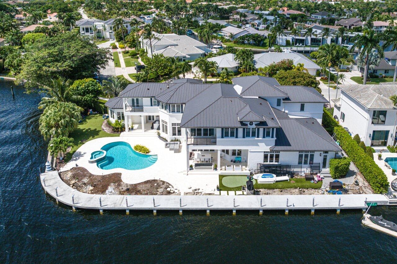 7424 NE Bay Cove Ct