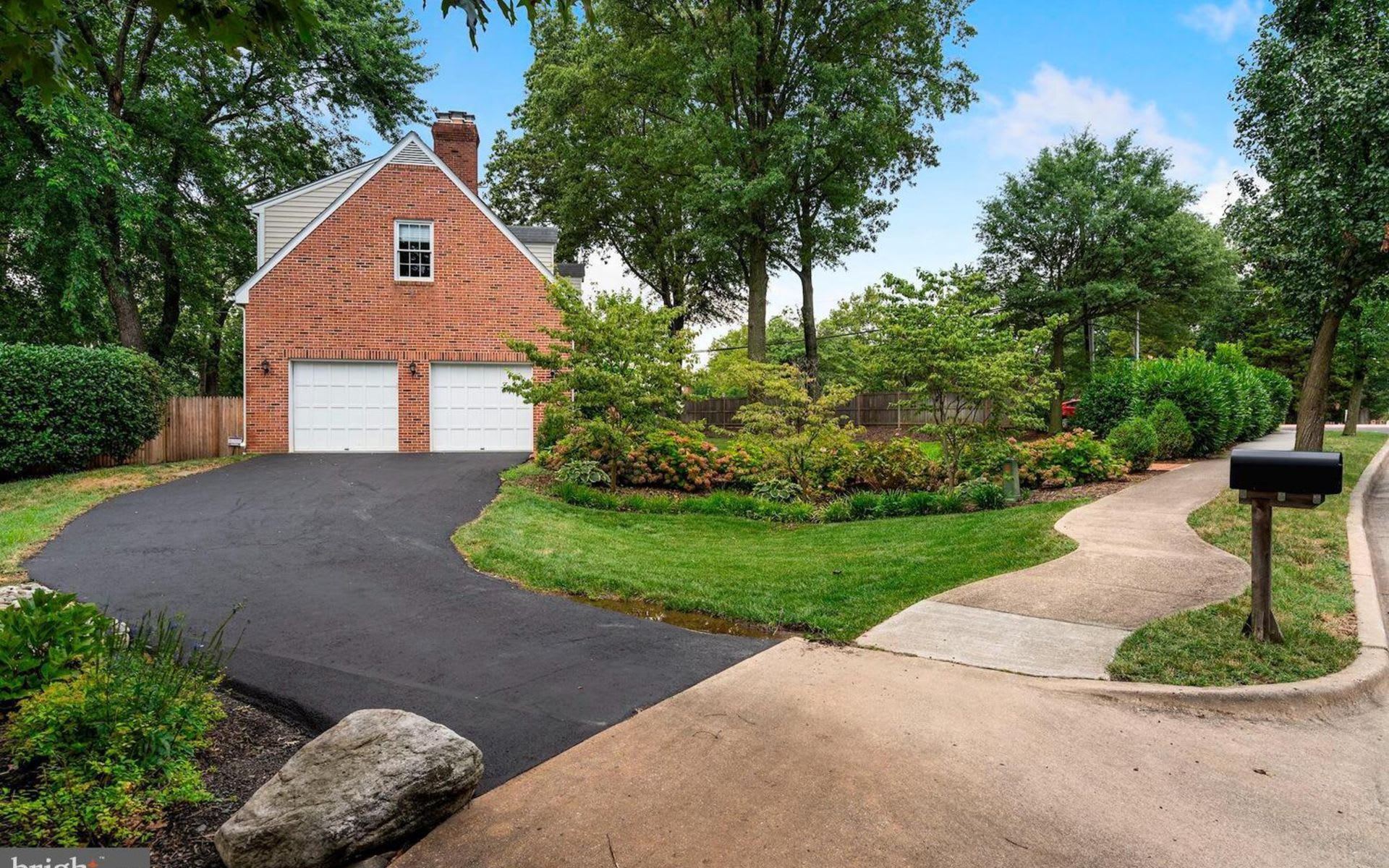 3750 Seminary Rd