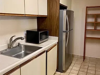 3721 Kanaina Avenue Unit 102