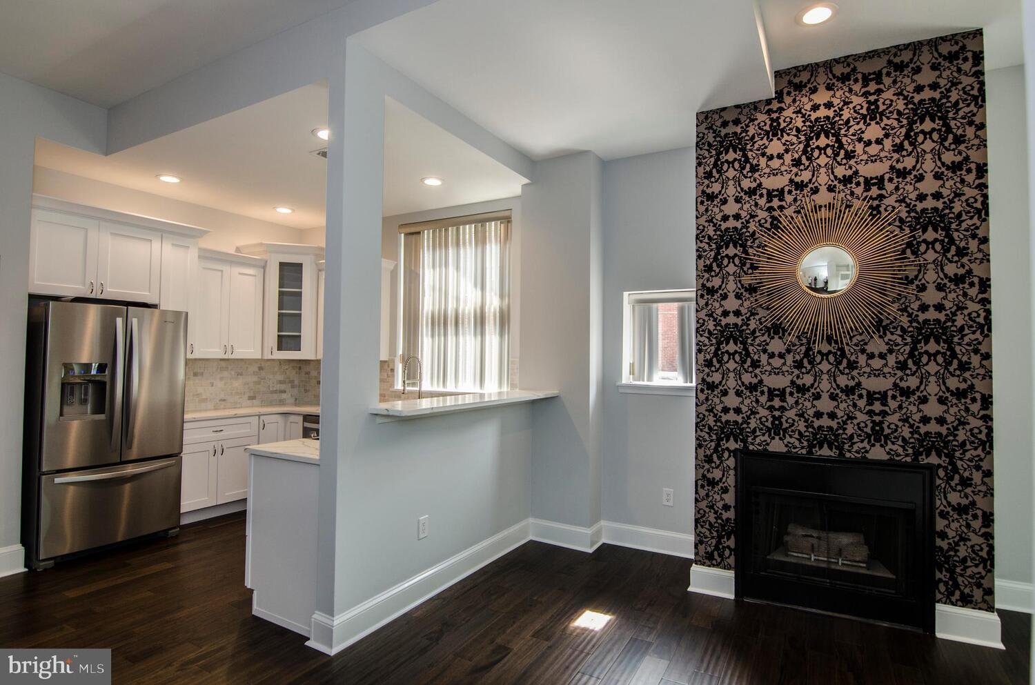 Two Story Condo with Classic Details in Fairmount