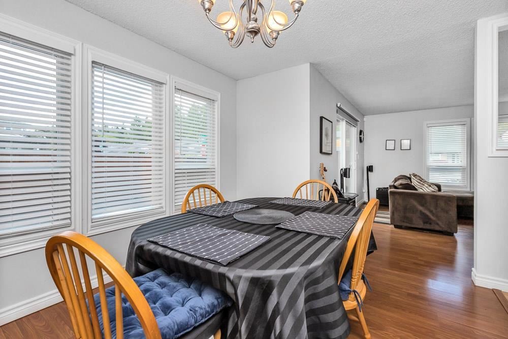 1158 Esperanza Dr