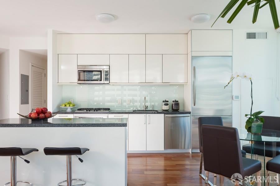 338 Spear St, #16H