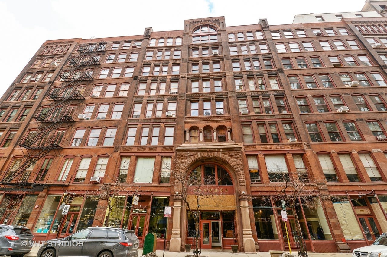 711 S Dearborn St #808