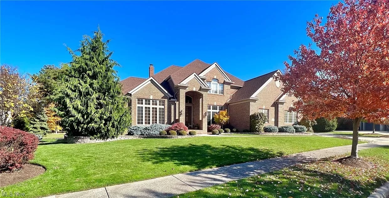 293 East Edinburgh Dr
