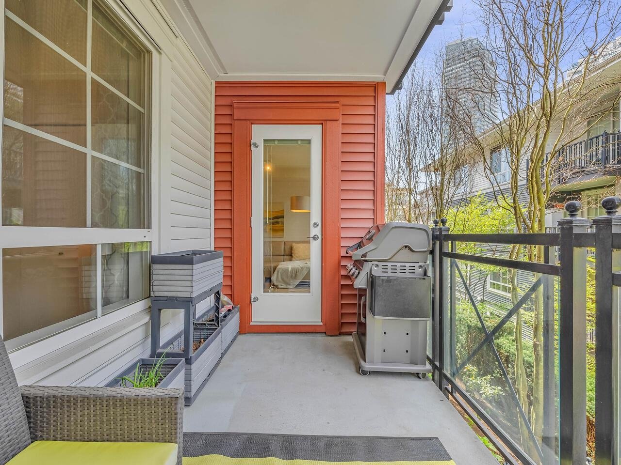 217-618 Como Lake Ave