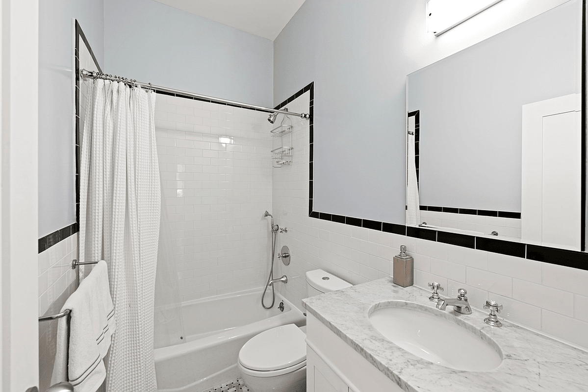 138-140 W 23rd St #2C