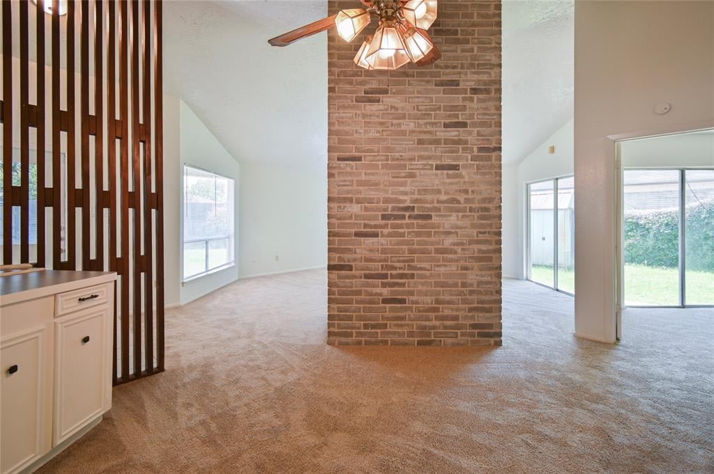 8359 SHADOW WIND DRIVE
