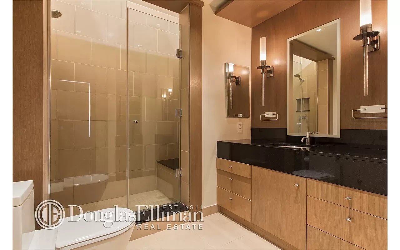 105 Fifth Avenue, 7B