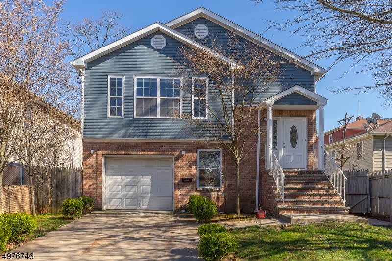 1210 Dill Ave