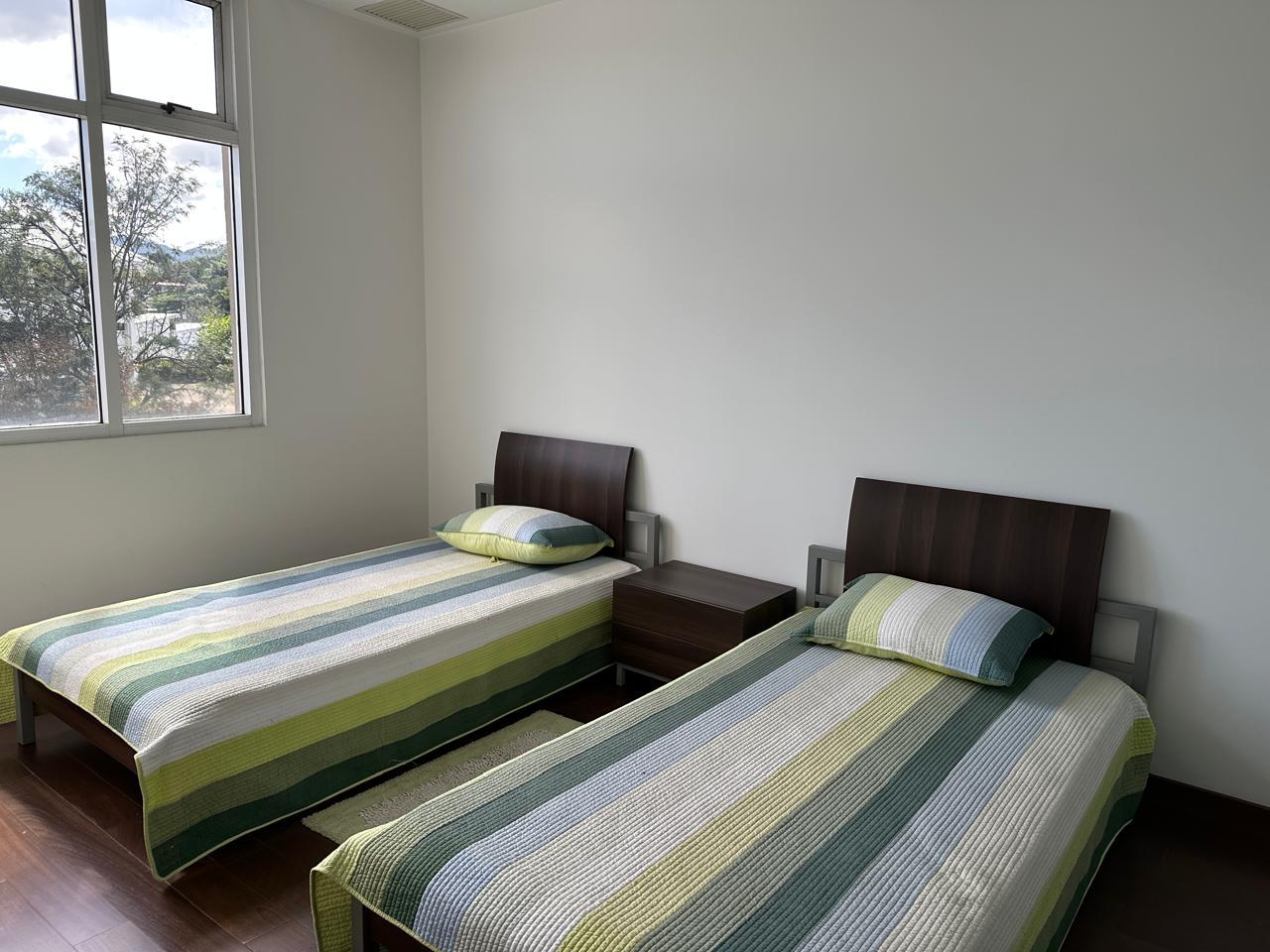 Spacious Mountain View Condo, Escazu, San Jose