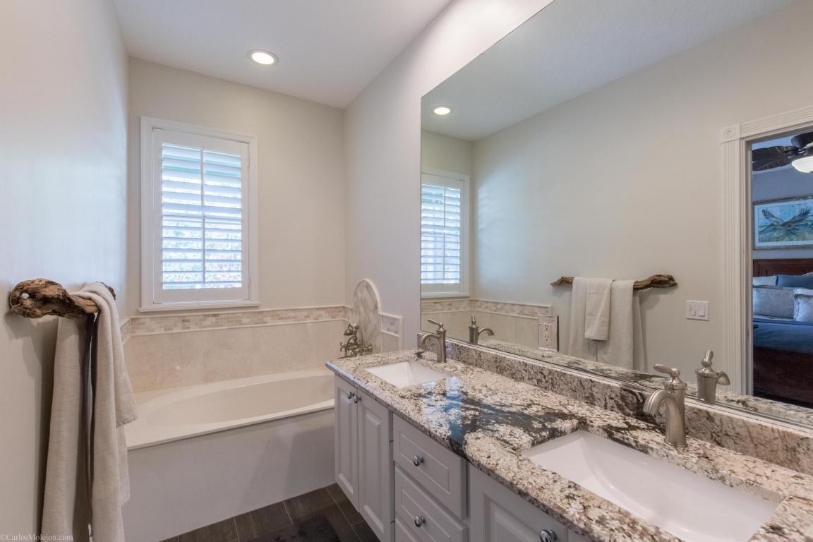 4115 Community Dr