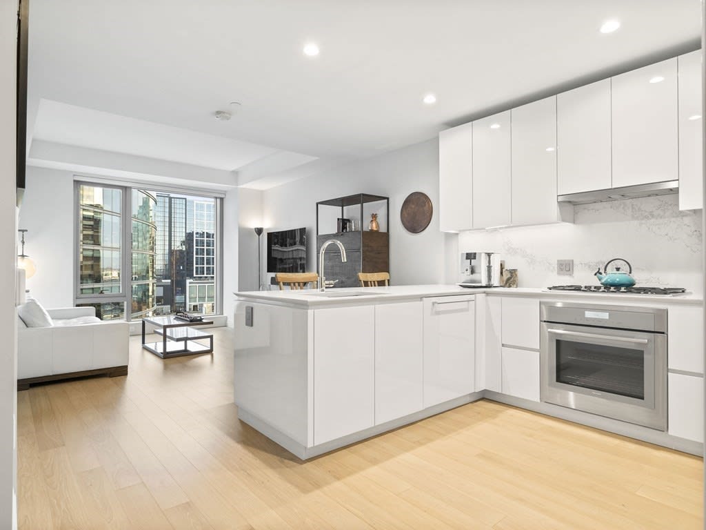 133 Seaport Blvd, #1001 