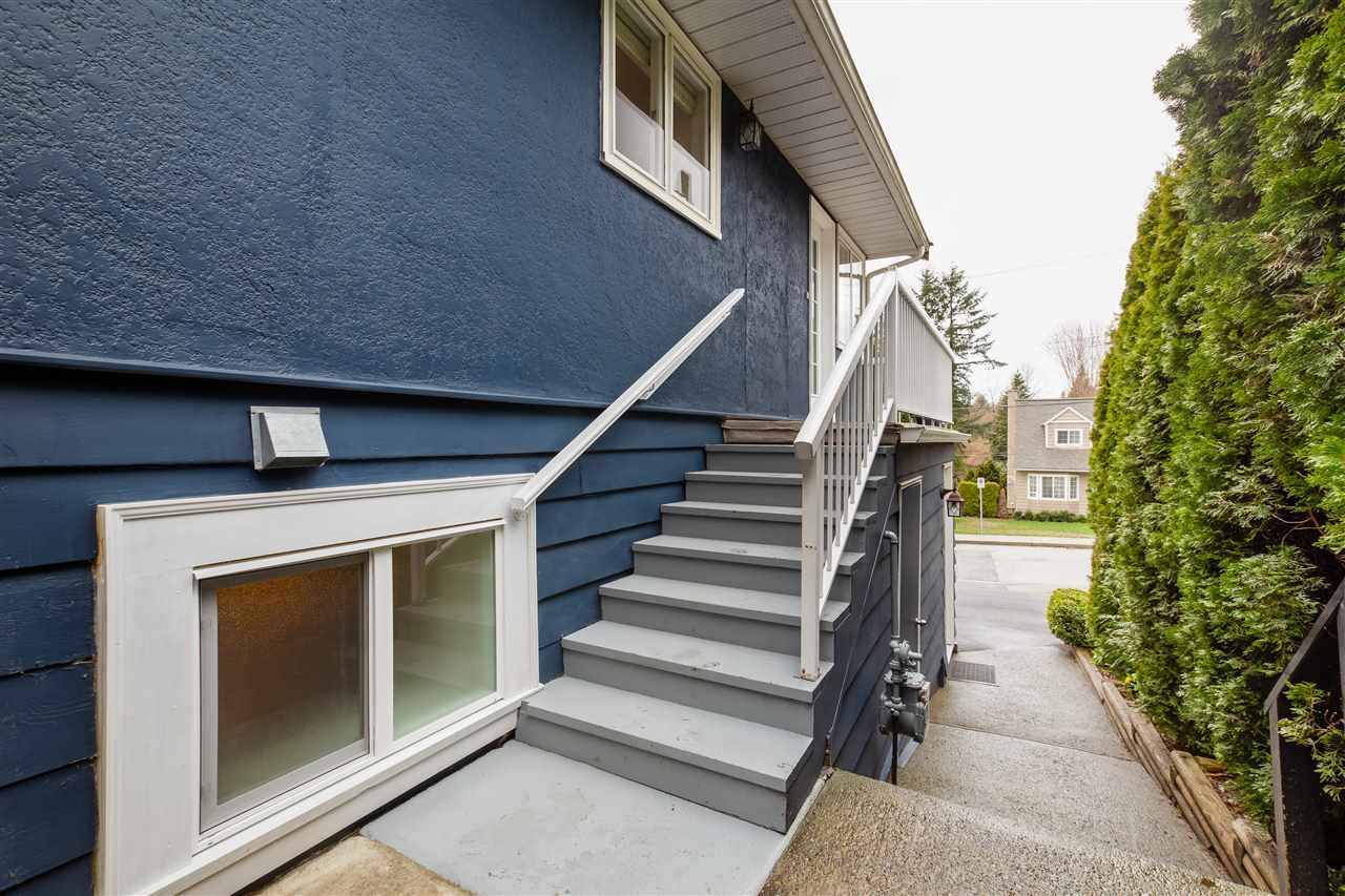 3480 Mahon Ave