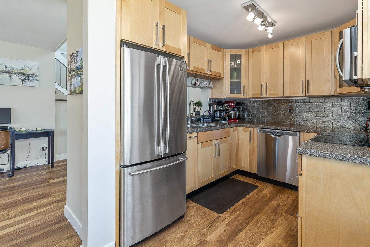 406-2285 Pitt River Rd