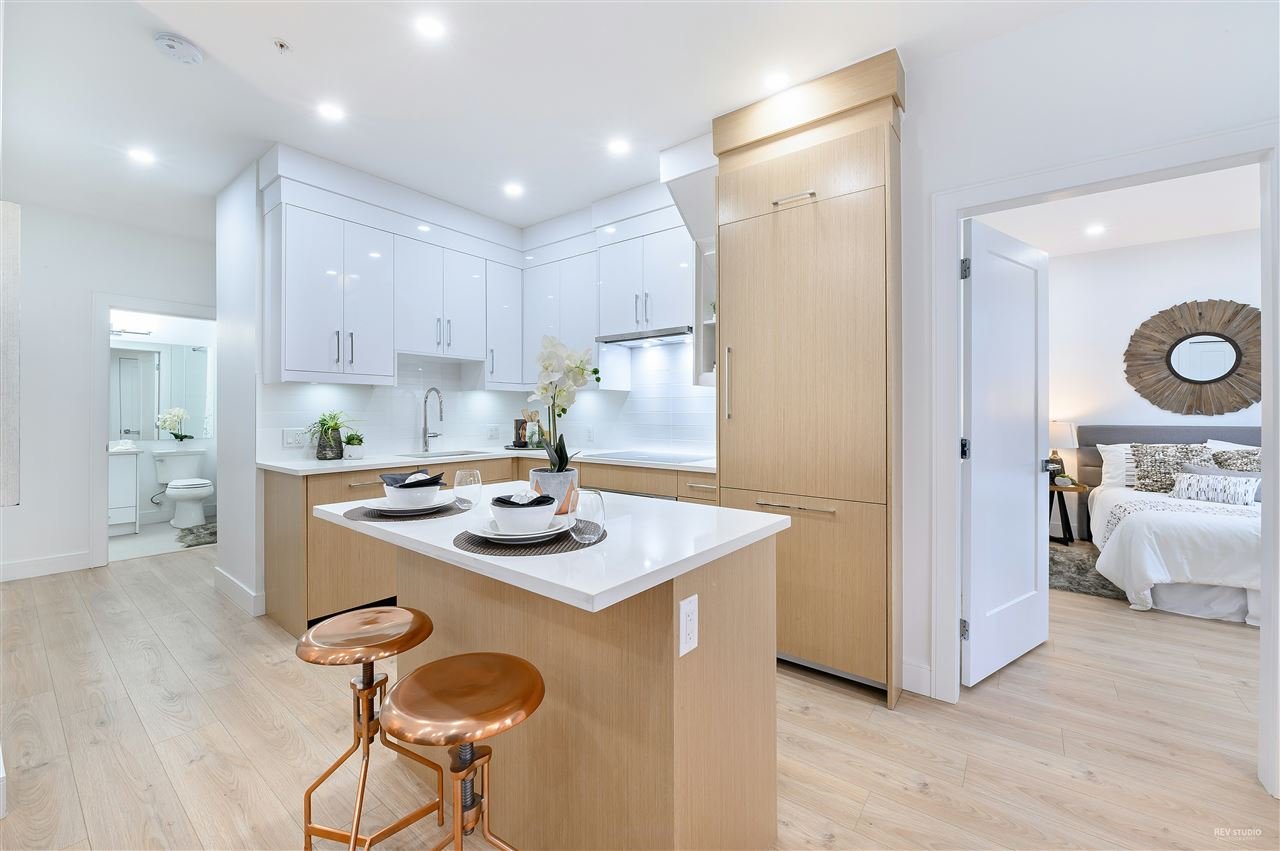207-7131 17th Ave