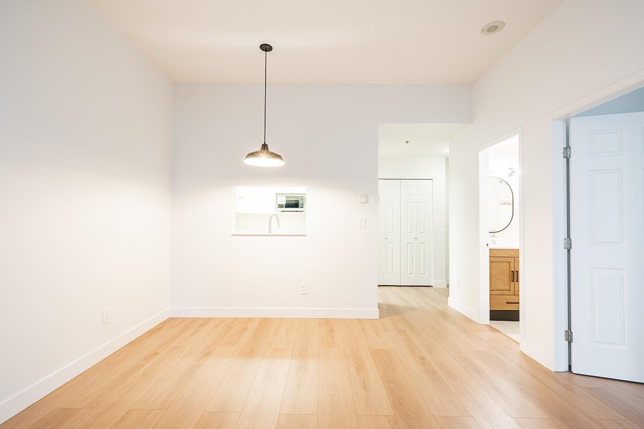 702-1010 Howe Street, Vancouver