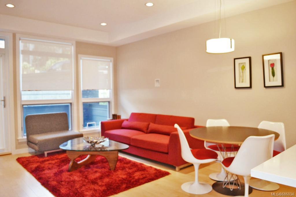 501-924 Esquimalt Rd