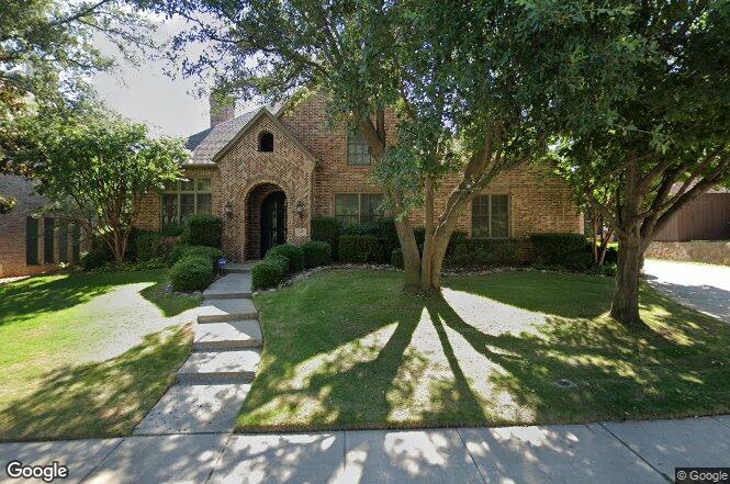 618 Stratford Ln
