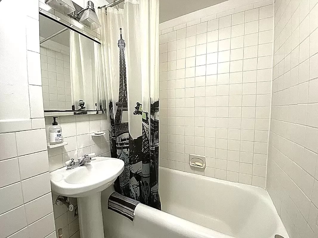 321 East 43rd Street #410