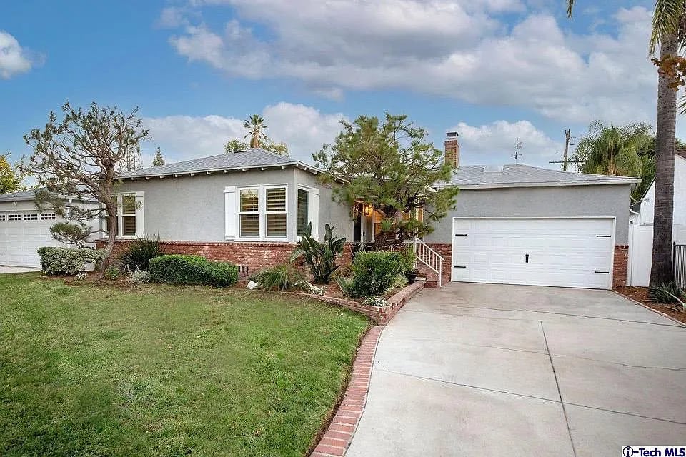12630 Califa St