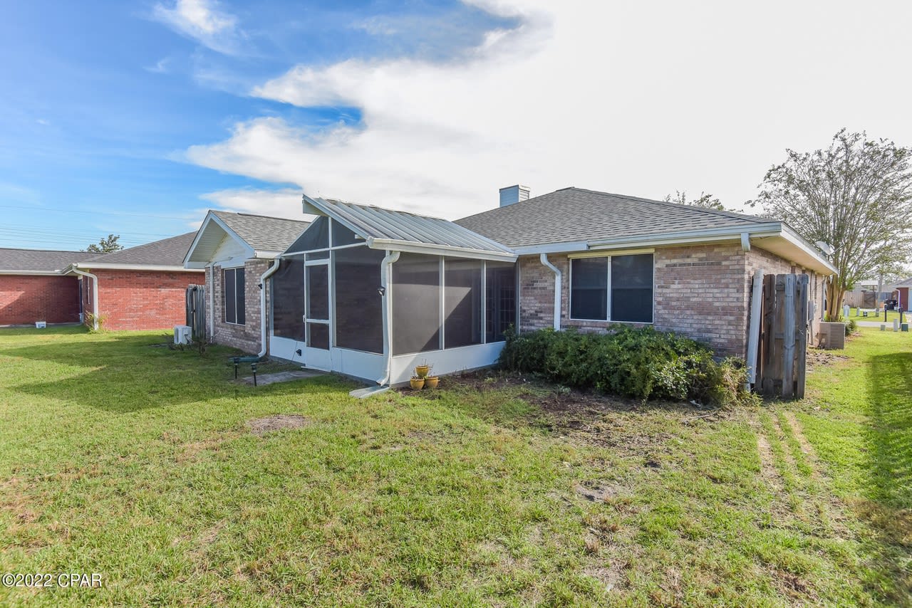 2405 Maple Court