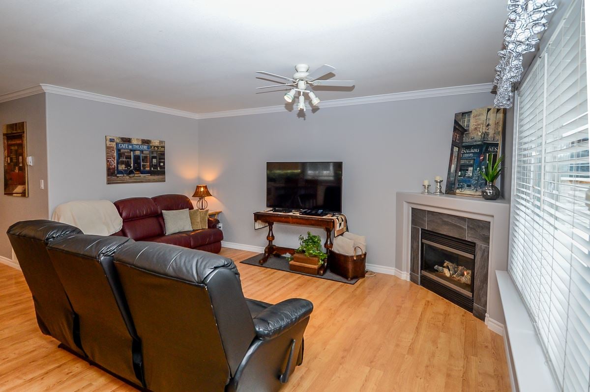 7353 Elm Rd