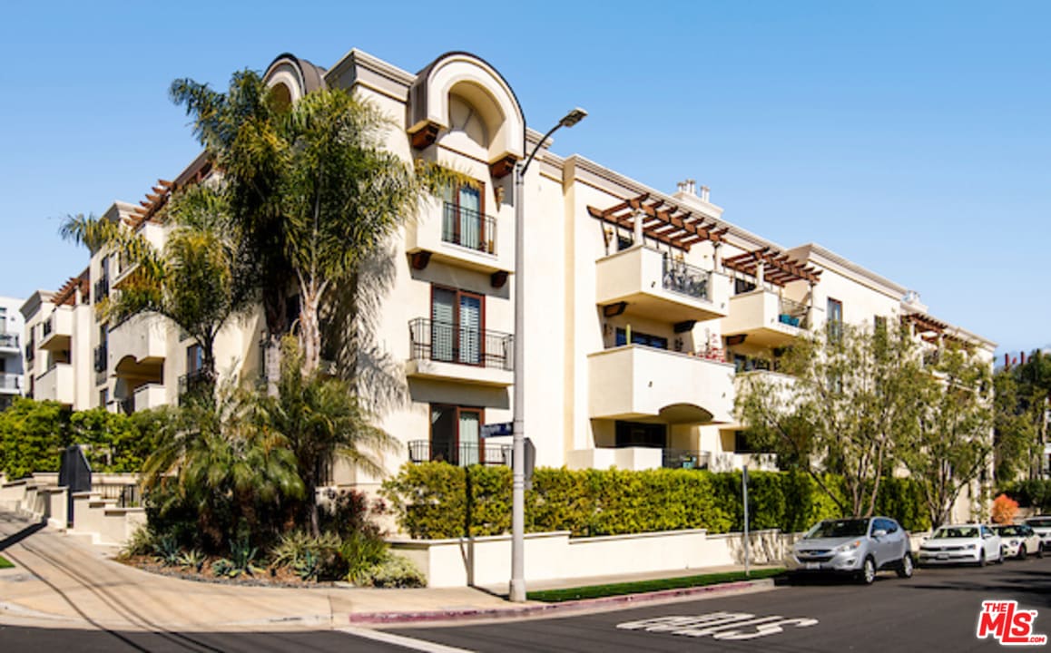 Represented Buyers: 1.2% below asking