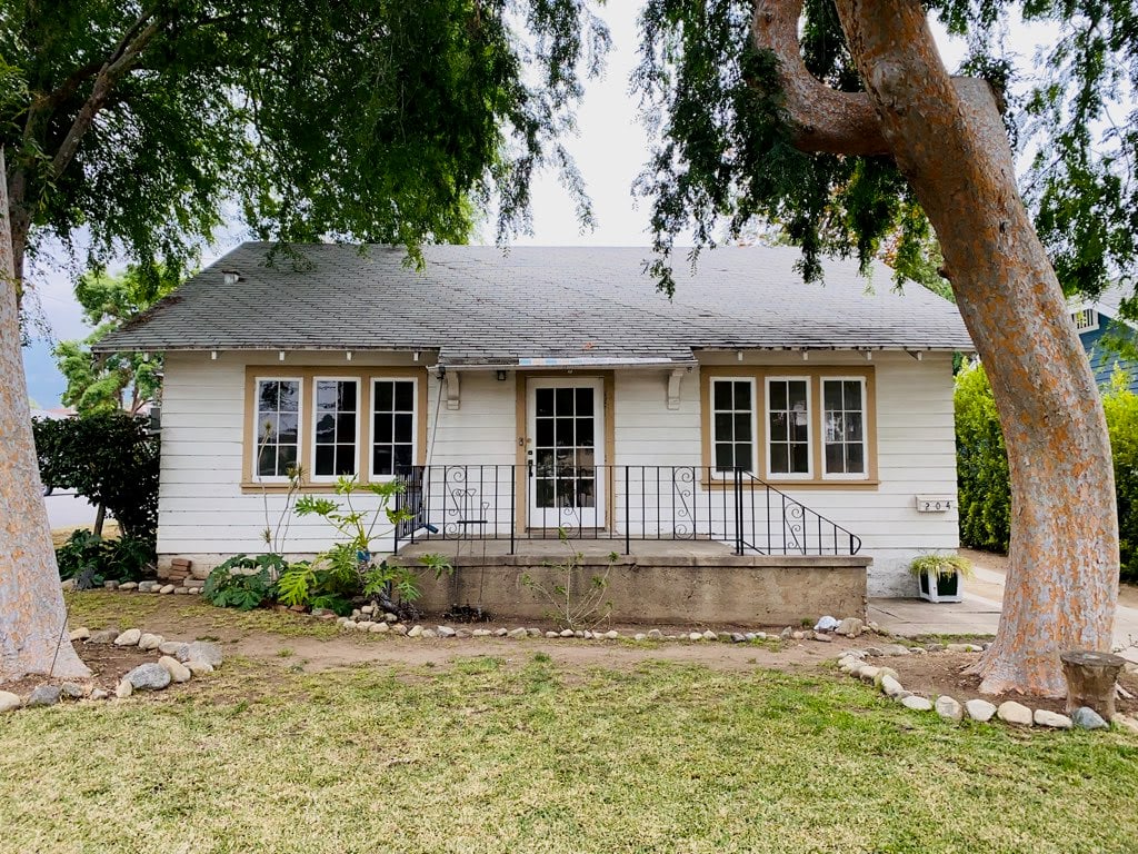 204 Violet Ave. Monrovia