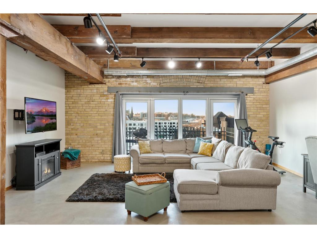 living room in a St Paul MN condo sold by Re/Max results A Good Life group real estate team