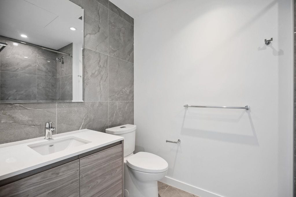 660 Quayside Drive 2401, New Westminster