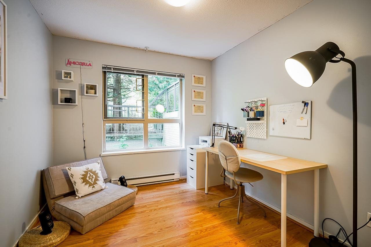 316-9319 University Cres
